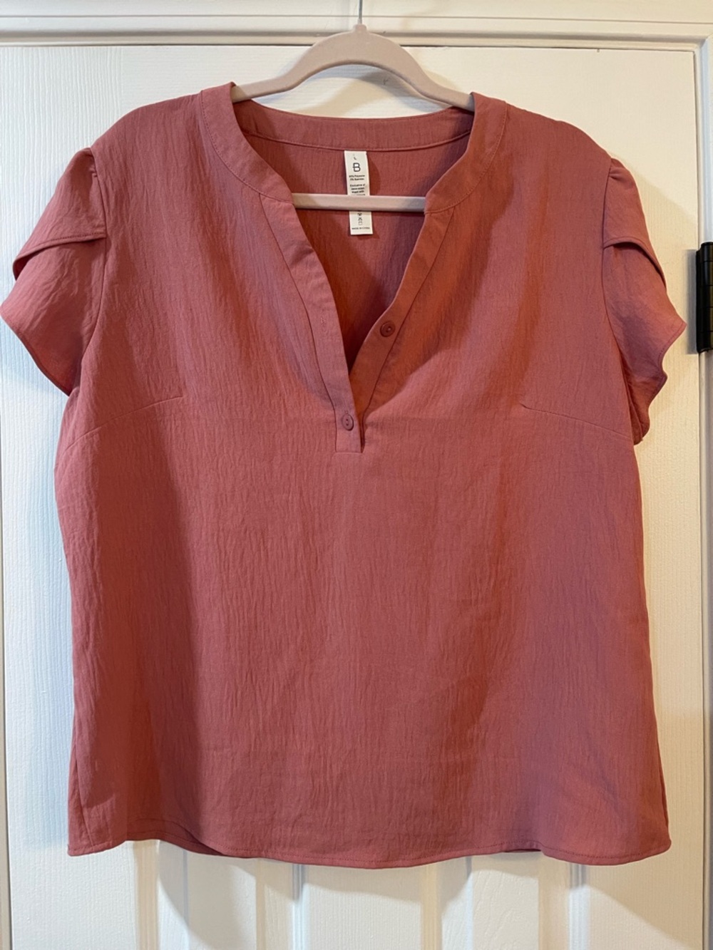 Relaxed Split-Neck Blouse in Dusty Rose